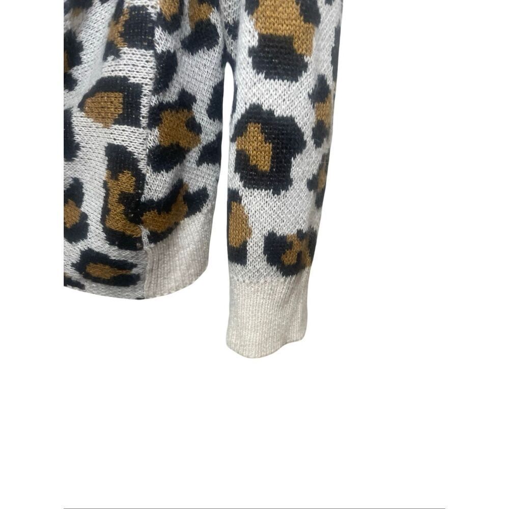 Full Circle Leopard Wrap Top - Picture 7 of 8
